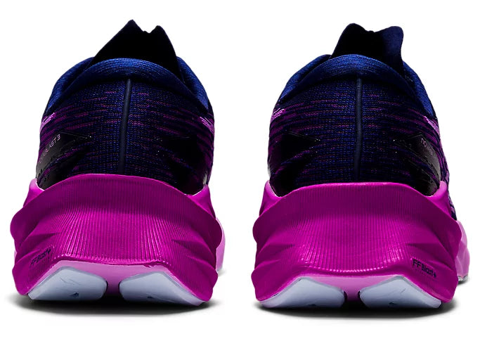 asics novablast 3 W.