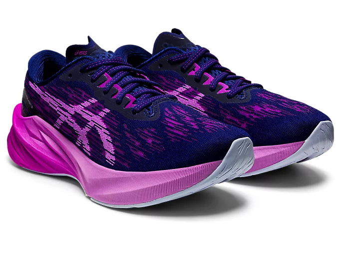 asics novablast 3 W.