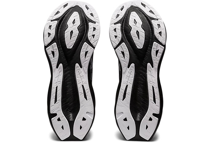 asics NOVABLAST™ 3